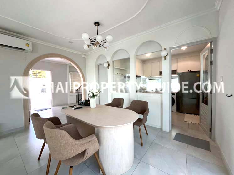 House with Shared Pool in Bangnatrad 